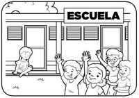 Niños levantan manos mientras niña está sentada frente a la escuela