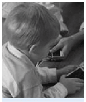 Niño discapacidad auditiva.png